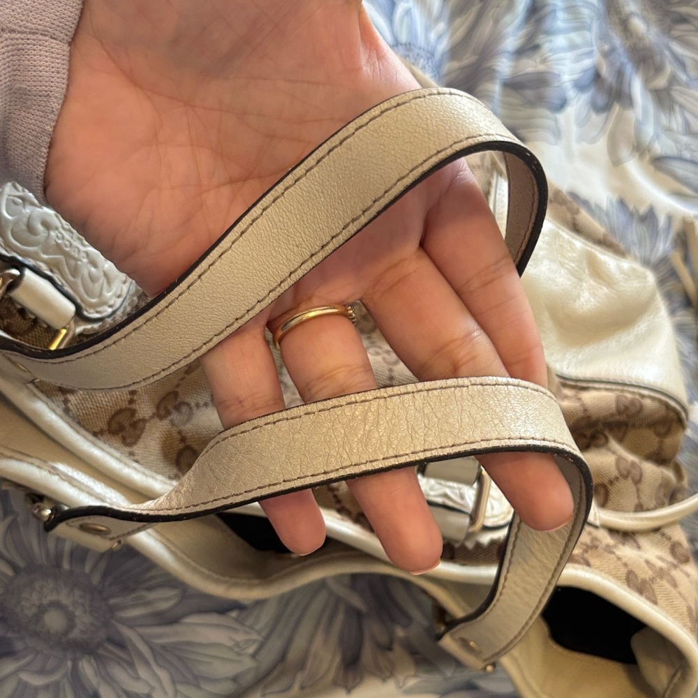 Gucci Brown and Cream Heart Accent Tote - Picture 11 of 11